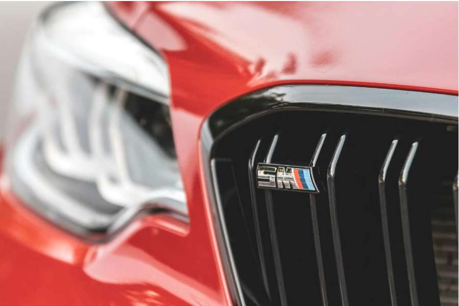 Machine polishing close-up